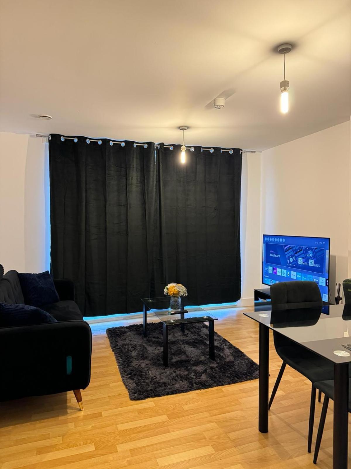 Spacious 2 Bedrooms Apartment In Stratford London Exteriör bild