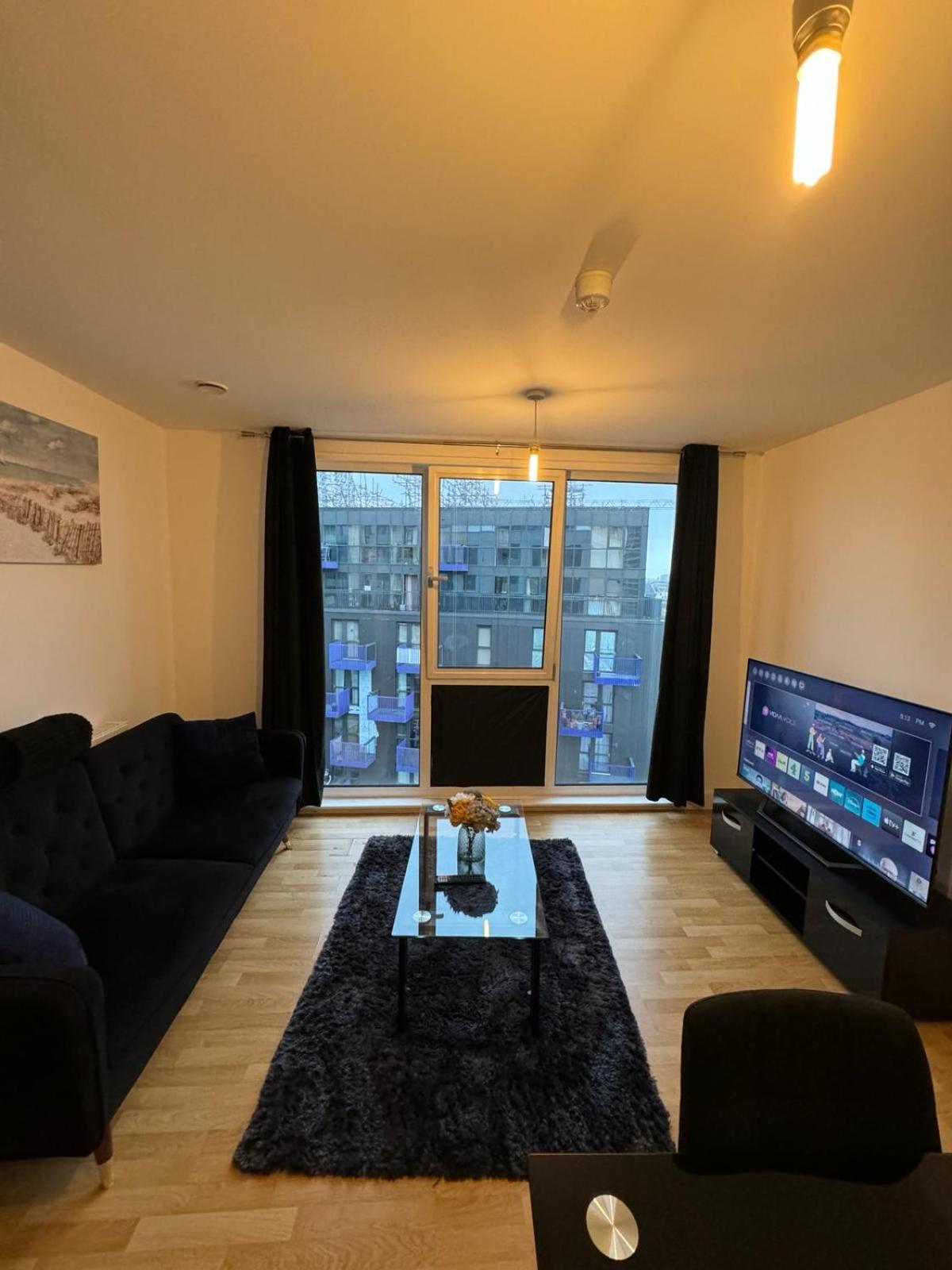 Spacious 2 Bedrooms Apartment In Stratford London Exteriör bild