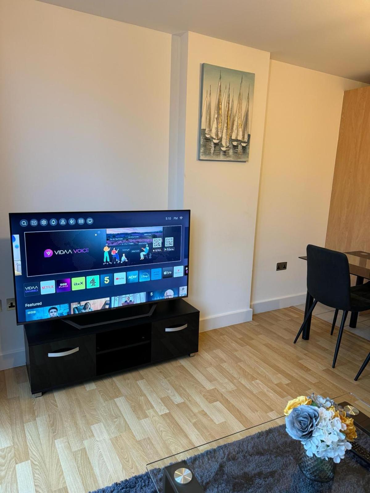 Spacious 2 Bedrooms Apartment In Stratford London Exteriör bild